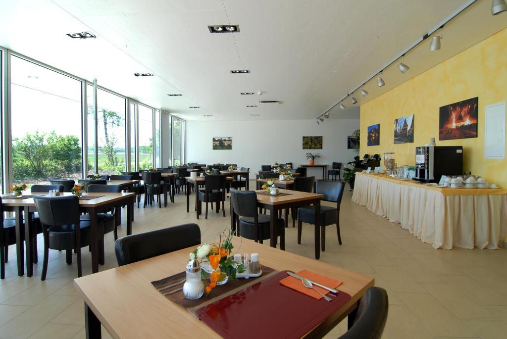 Hotel Frankenhoehe Aurach Exterior foto